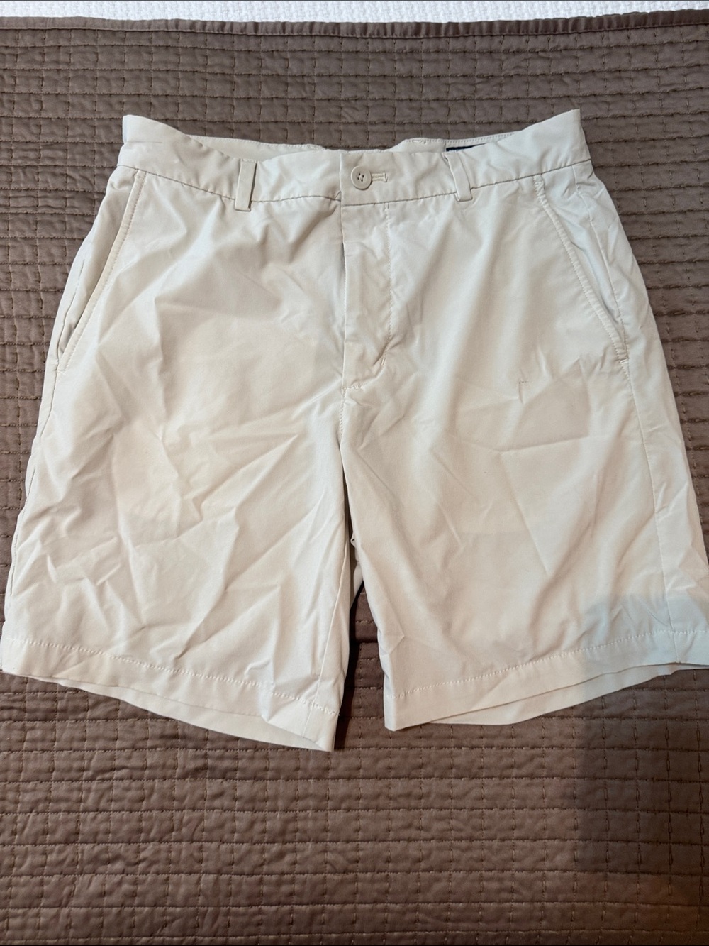 Vineyard Vines Men's Cream breaker Shorts